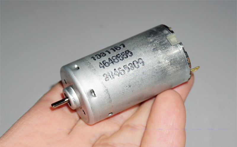 Motor Eléctrico Pequeño Univer - Rc Hobby Explosion reseña y precio